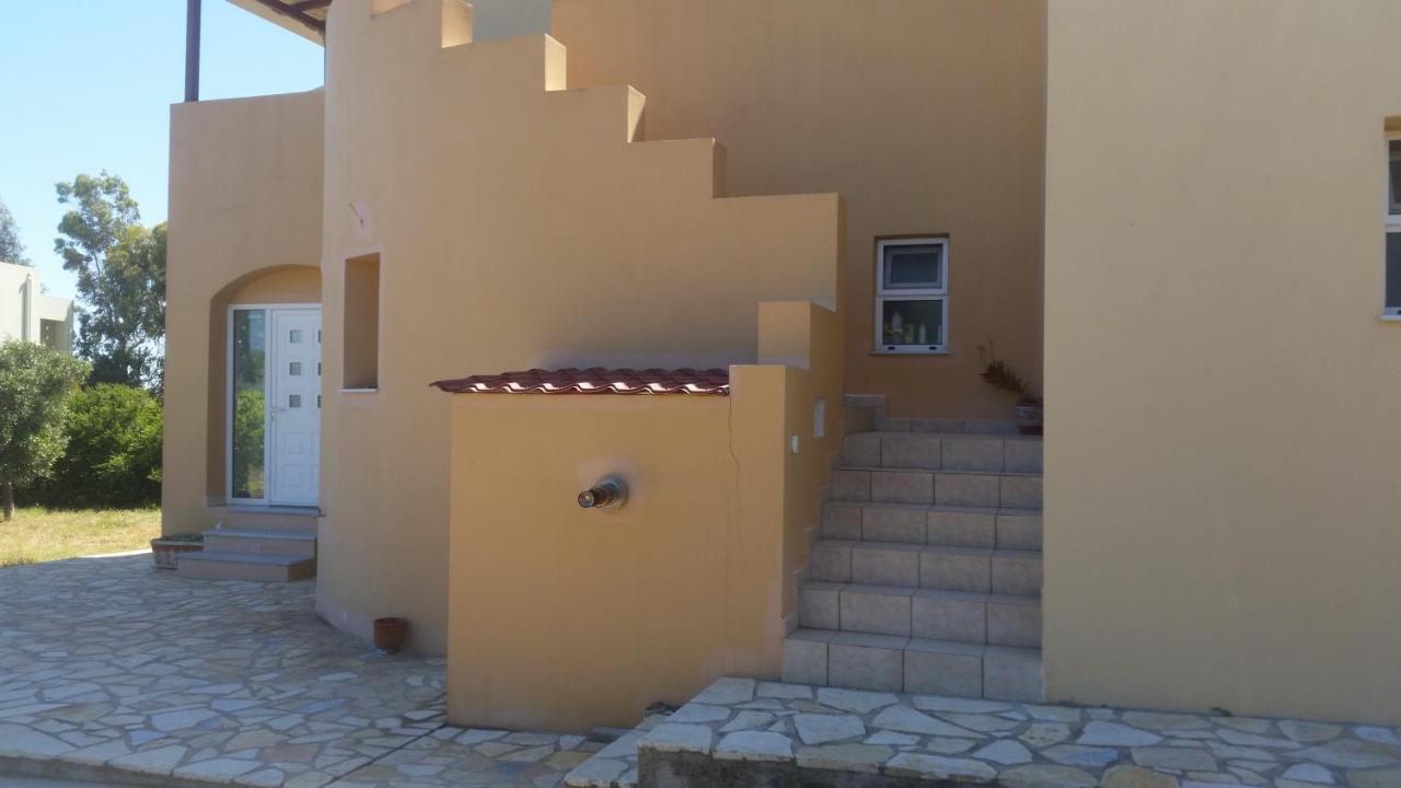 Emmanouil Apartment Kalamos  Bagian luar foto