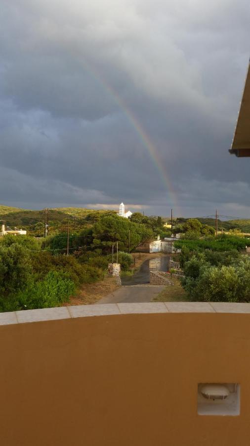Emmanouil Apartment Kalamos  Bagian luar foto