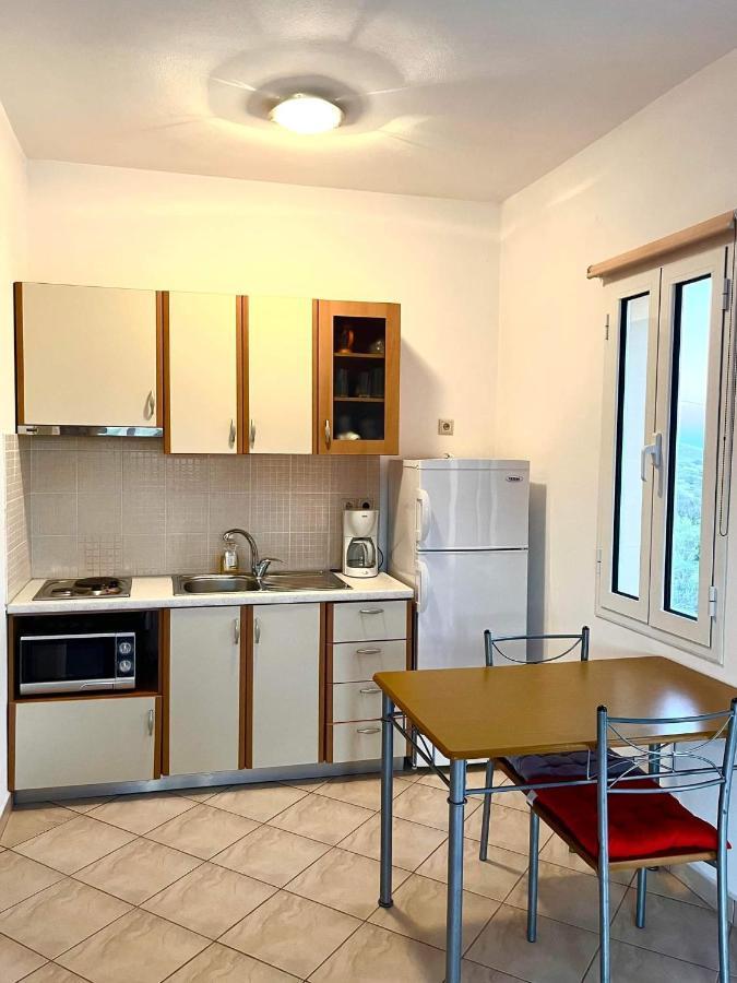 Emmanouil Apartment Kalamos  Bagian luar foto