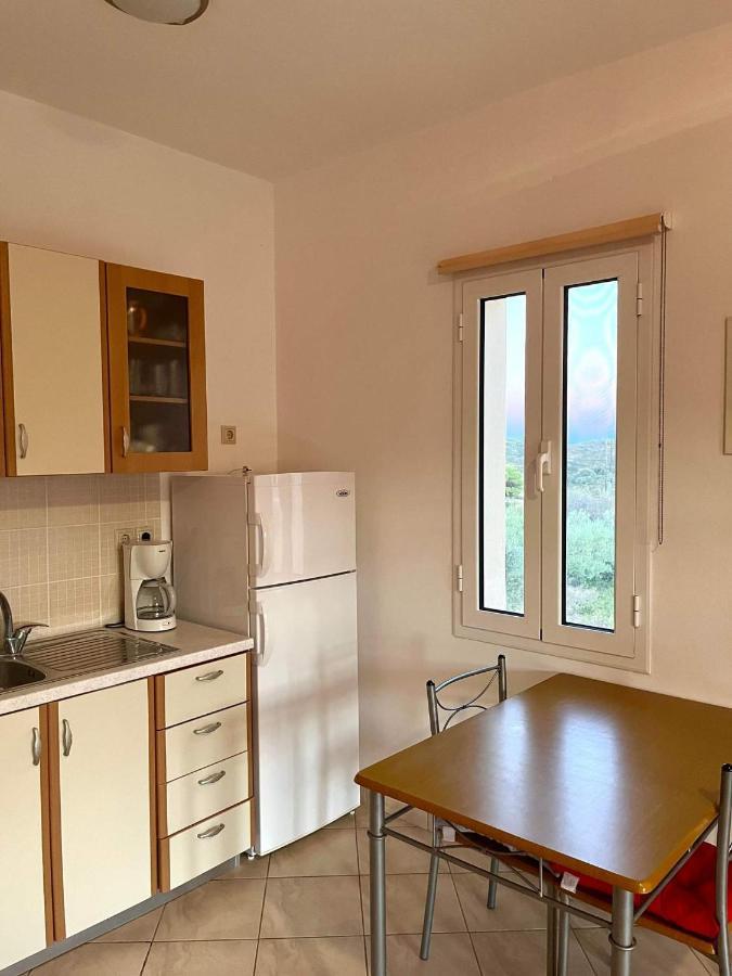 Emmanouil Apartment Kalamos  Bagian luar foto