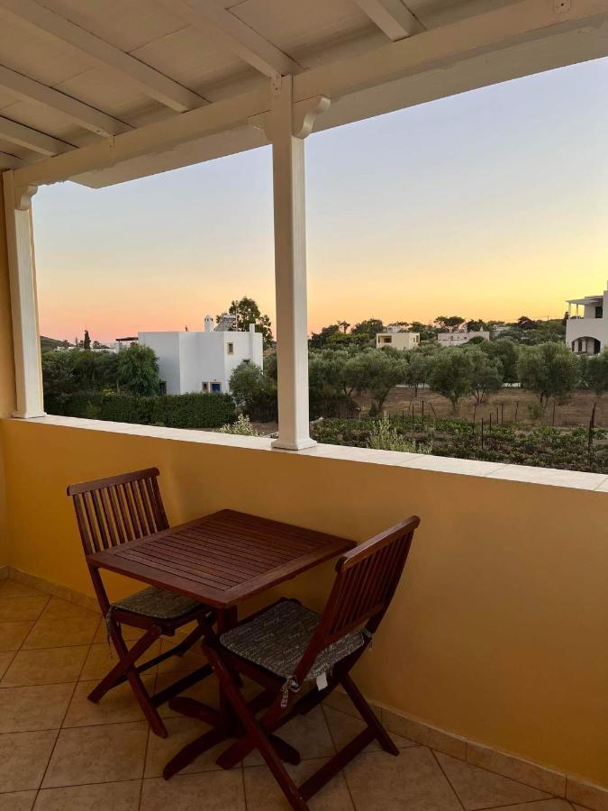 Emmanouil Apartment Kalamos  Bagian luar foto