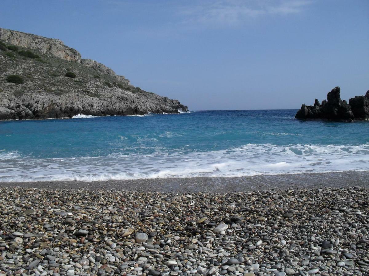 Emmanouil Apartment Kalamos  Bagian luar foto