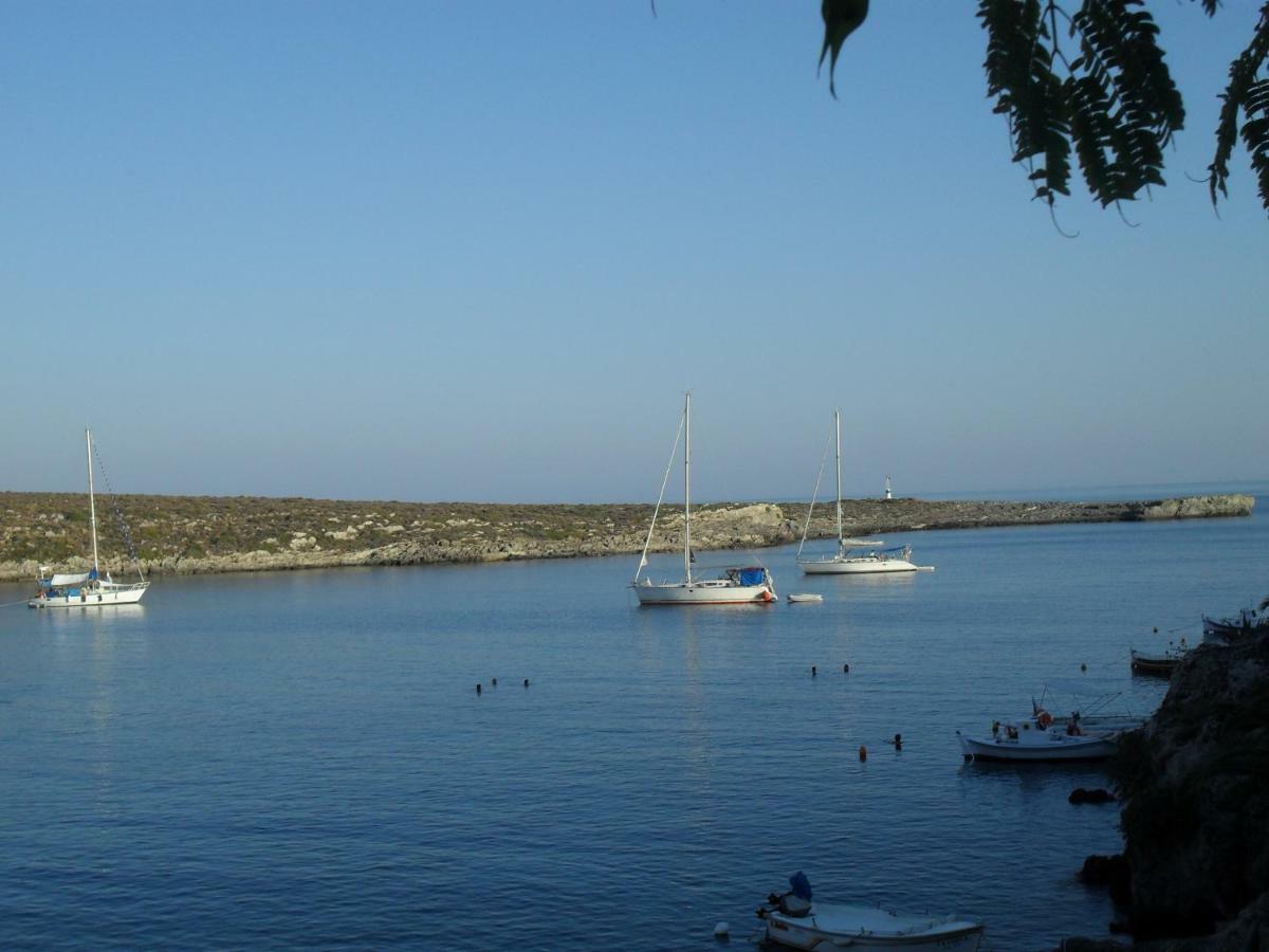 Emmanouil Apartment Kalamos  Bagian luar foto